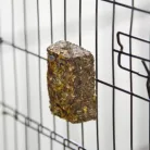 Piatră minerală cu fân piatră de ros cu suport Kerbl 35 g